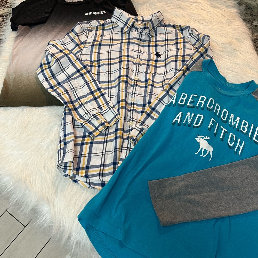 3 Abercrombie & Fitch Kids Black T-Shirt, Blue and Plaid